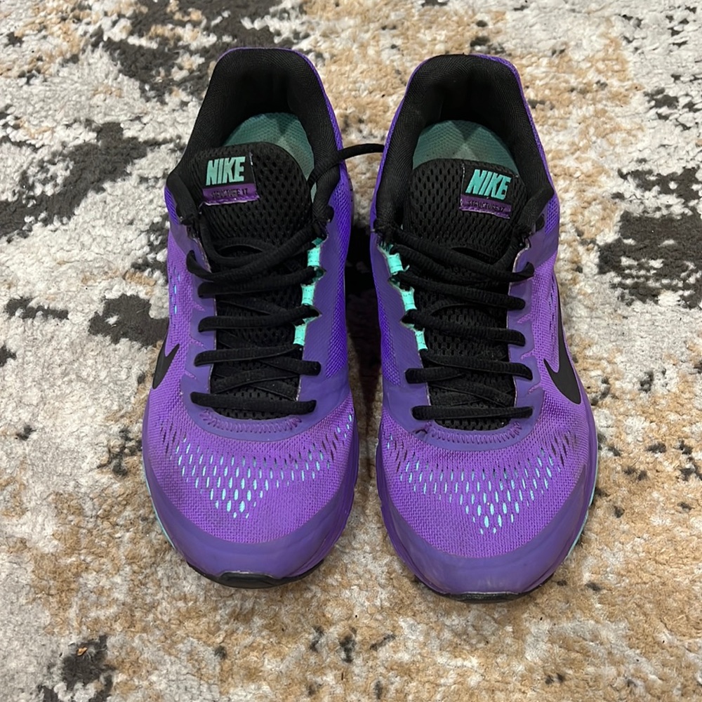 Used Nike Structure 17 Purple Women’s Sneakers - Size 8